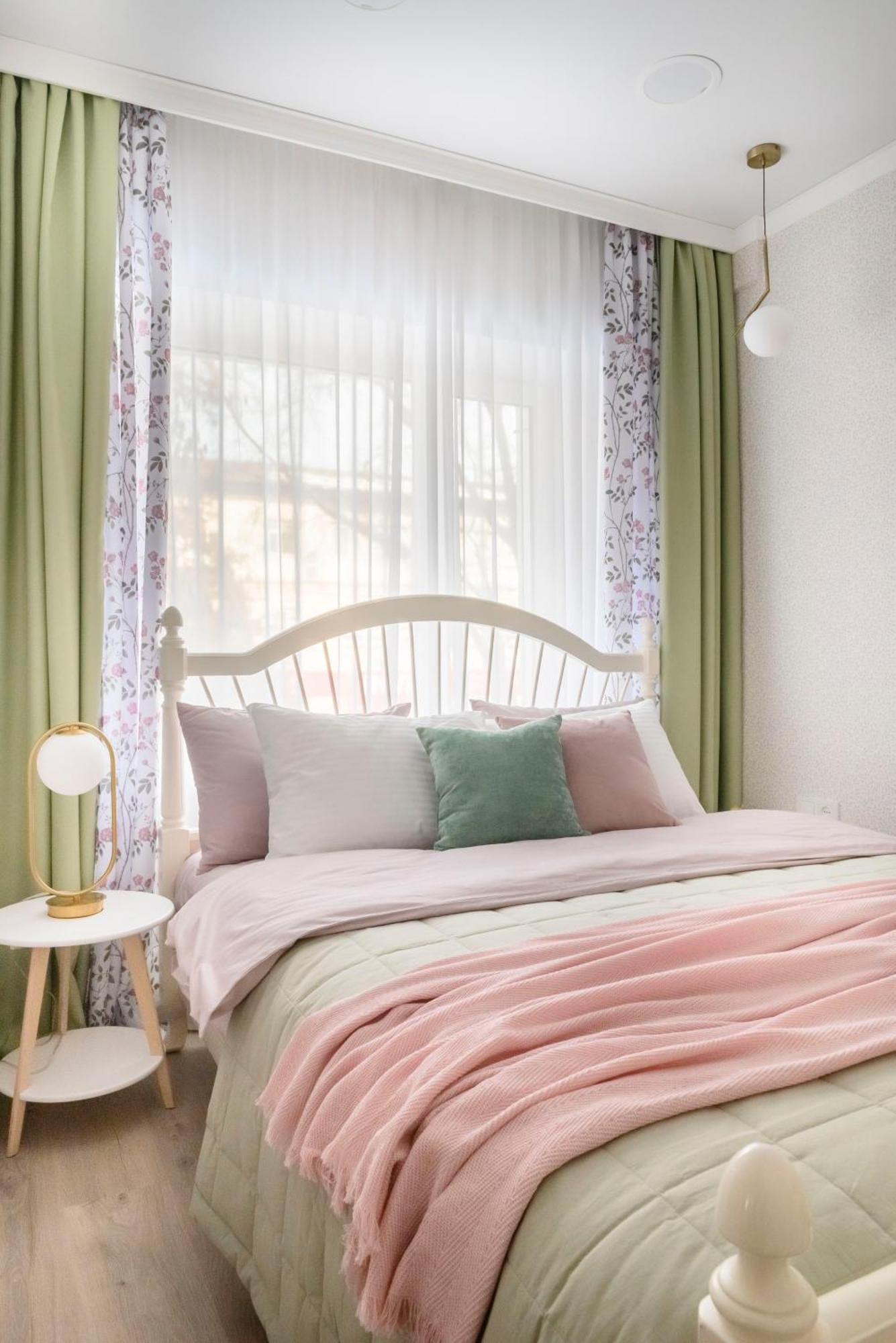 Mid-Century Charm Apartments В Центре Алматы 외부 사진